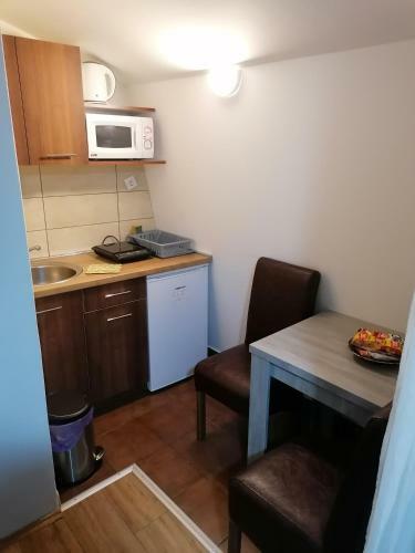 Hostal Preno?i?te Day Holiday