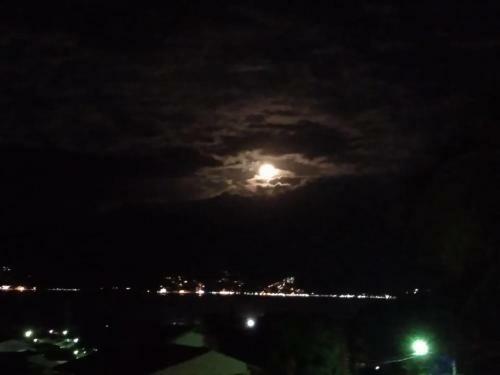 Apartamento Varanda Suspensa Em S�o Sebasti�o.