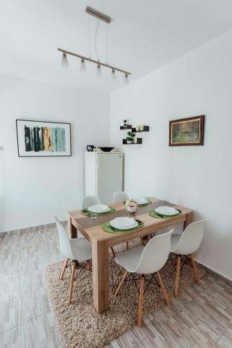 Apartment Eni