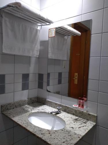 Hotel Athenas Multiempresarial, 611