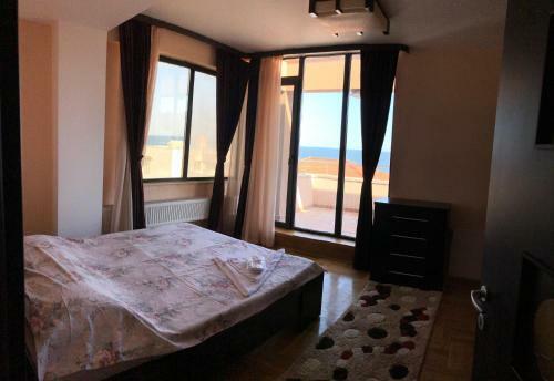 Beach Side Seaview Apartment