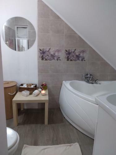 Apartament With Nice City View
