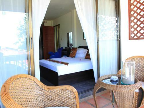 The Waterfront Boutique Hotel & Cafe