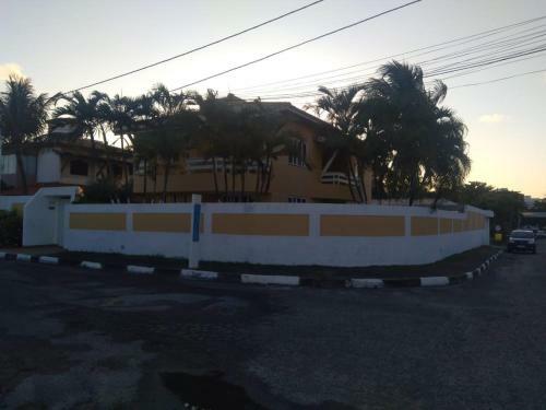 Casa de Alto Padr�o - 200 Mts Da Praia - 5/4