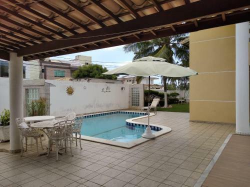Casa de Alto Padr�o - 200 Mts Da Praia - 5/4