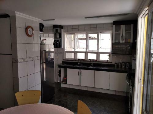 Casa de Alto Padr�o - 200 Mts Da Praia - 5/4