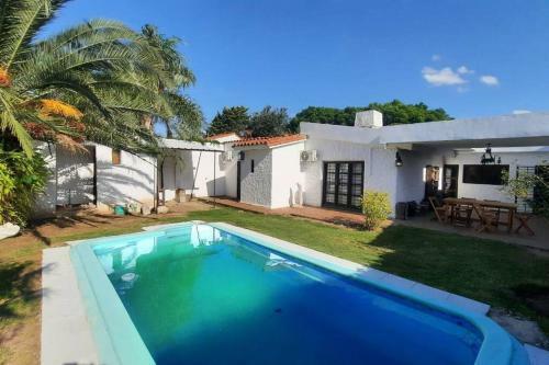 Casa Familiar Cerca de Sanatorio Allende