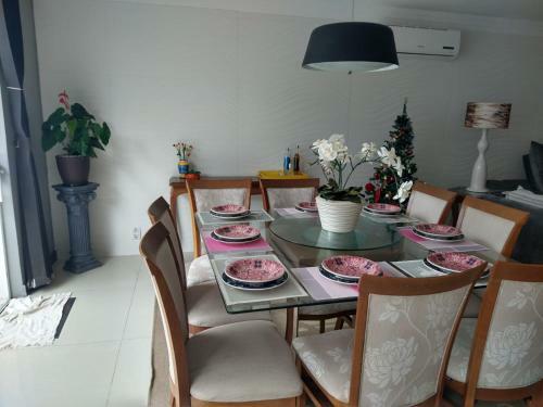 Casa Confort�vel Com Piscina Aquecida