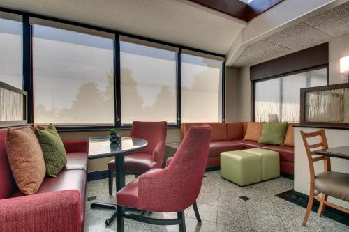Posada Drury Inn & Suites Evansville East