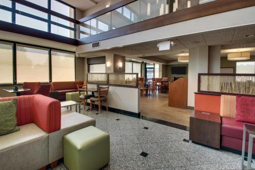 Posada Drury Inn & Suites Evansville East