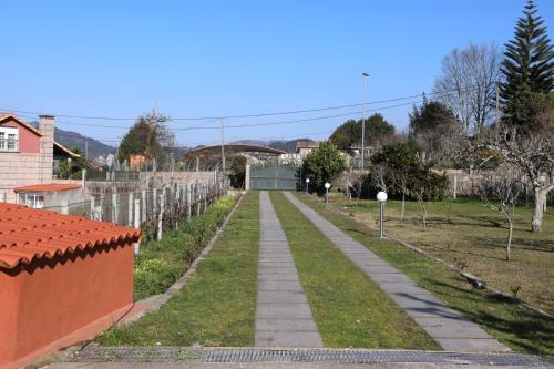 Agradable Casa Con Piscina En Gondomar(Val Mi�or)