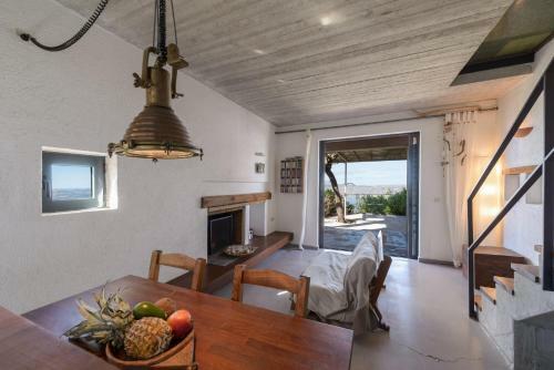 Red Art Maisonette