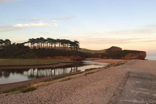 Entire Three Bed House Near Budleigh Beach