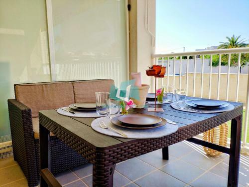Renovated Apartment With Shared Pool 50m From The Beach