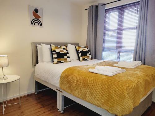 Modern Duplex Apartment With Allocated Parking & Wifi
