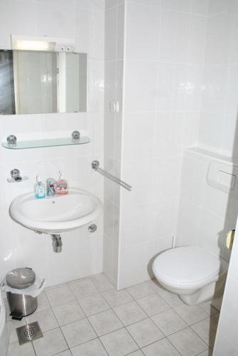 Apartments By The Sea Bilo, Primosten - 3090