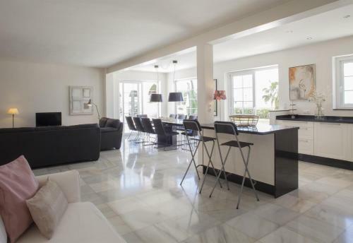 Fantastic Renovated Villa Annex