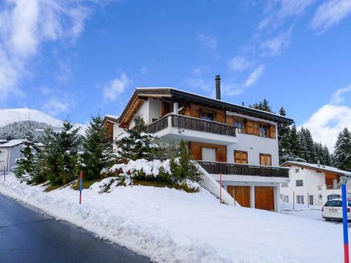 Apartment Tgesa Sartons