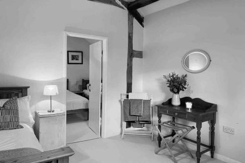 Upper Heath Farm - Stable Cottage