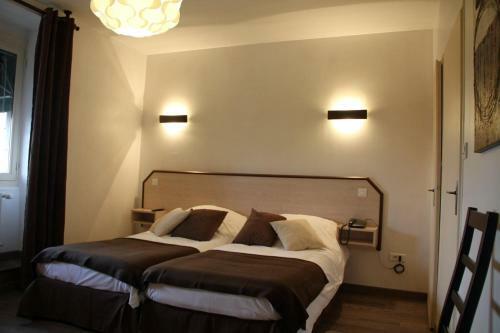 Hotel Logis Hostellerie Des Monts Jura