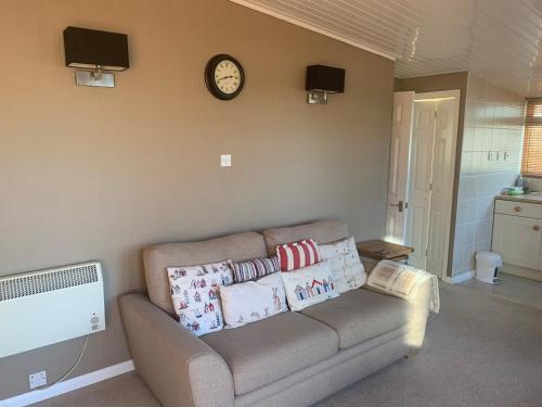 Dartmouth 2 Bed Detached Chalet 144