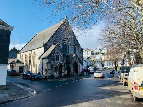 The End House - Cosy And Central (Dartmouth)