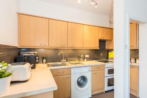 The Roseburn Apartment
