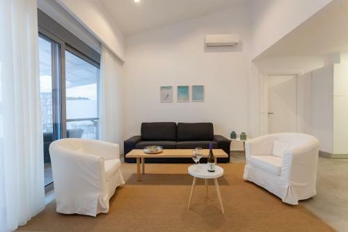 Luxury Sunrise White Villa