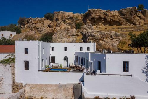 Apartamento Oikos Lindos Suites Artemis