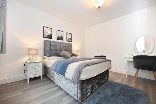 Luxury 2 Bedroom, 2 Bath Apartment, Prime Location