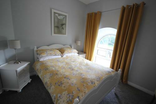Mullarts Church -the Glenann Apartment