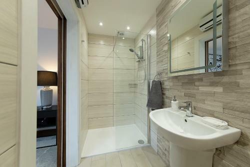 Apartamentos The Lodge At Dafarn Newydd