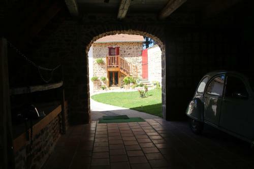 Hostal Ferme Des Entremains