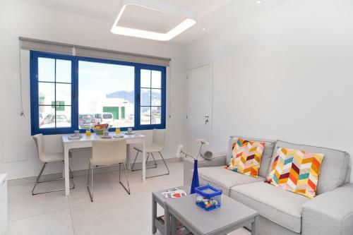 Luxury Apartment El Pueblo Famara