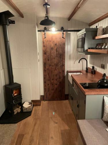 The Shepherds Retreat - Luxury Shepherds Hut
