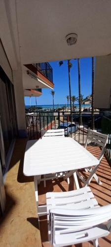 Apartamento Avda. Papa Luna 10, Les Doyes
