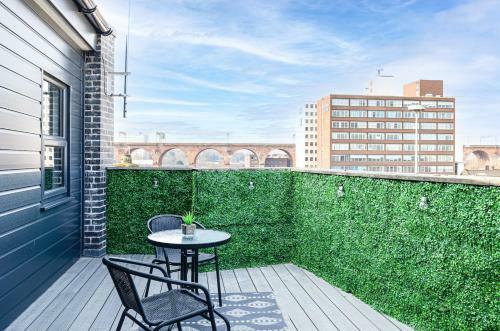 Modern & Refurbished 2/bed Apartment In Stockport