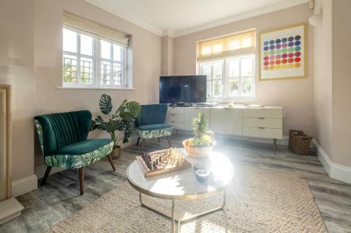 1 Sanctuary Court