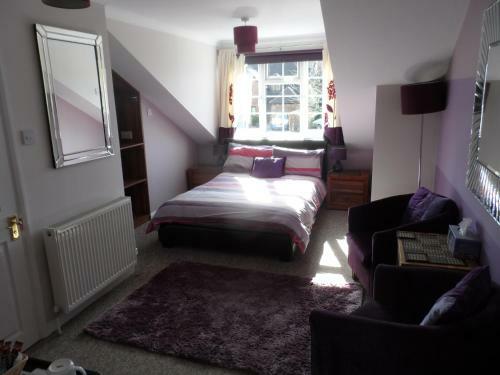 Hostal Mayfields Guest House