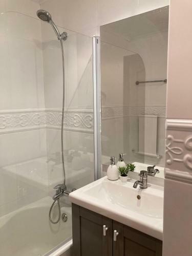 Apartamento Amplio Y Elegante En Las Arenas