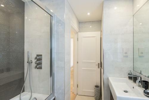 High Street Kensington Apartment