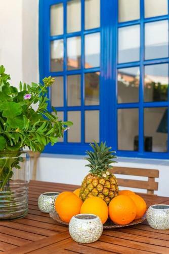 Fabulous Bungalow , Wifi, Swimming Pool And Beach