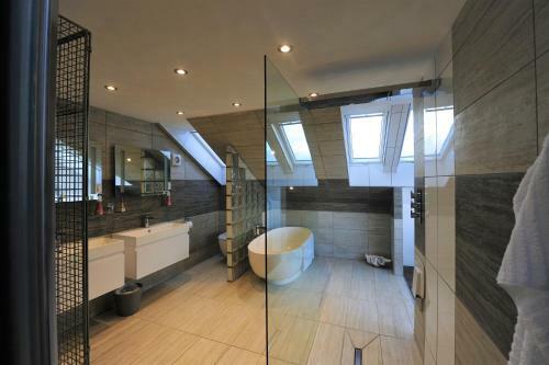 Edgecliff Boutique B&B