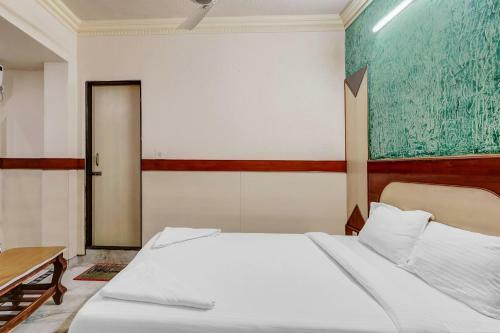 Hotel Collection O 84605 Srk Diamond Inn