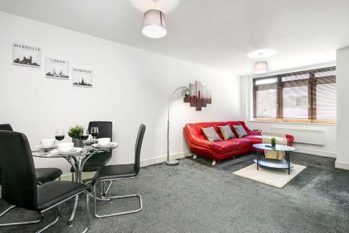 Crescent Luxury Apartment - Central Birmingham