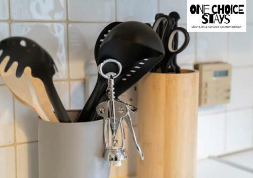 Perfect For Families And Contractors- Near Digbeth