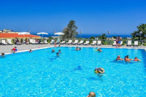 Hotel Riverside Garden Resort