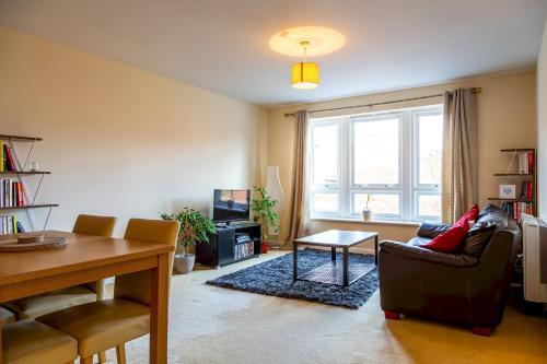 Pass The Keys Spacious & Cosy Central 1 Bed Apartment Parking