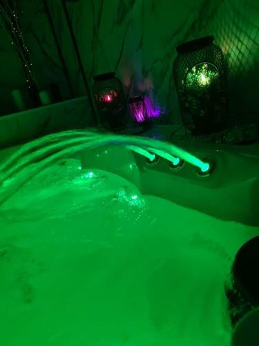 The Exclusive Jacuzzi Apartments
