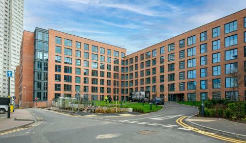 Incredibly Central 1 Bedroom Birmingham Apartment